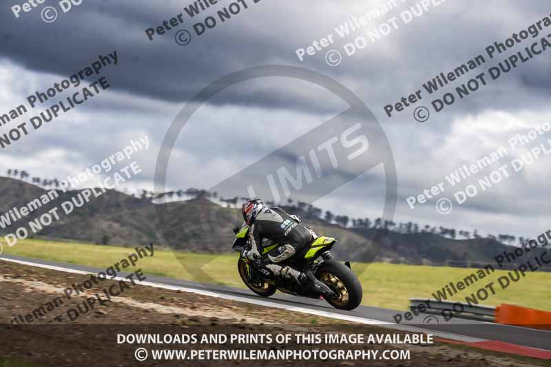cadwell no limits trackday;cadwell park;cadwell park photographs;cadwell trackday photographs;enduro digital images;event digital images;eventdigitalimages;navarra;no limits trackdays;peter wileman photography;racing digital images;trackday digital images;trackday photos